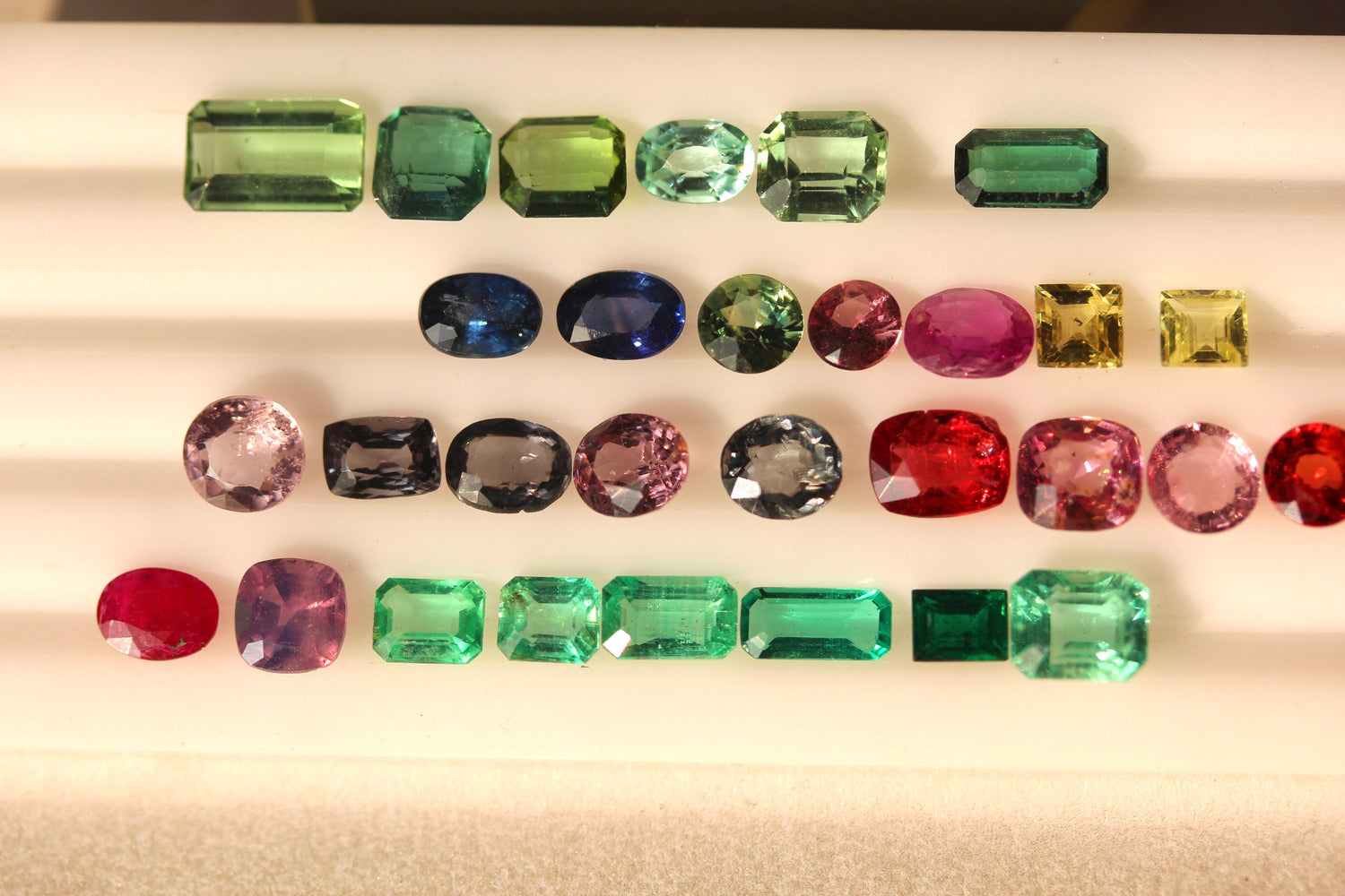 Precious Stones Deal Emeralds, Kashmir Sapphire / Ruby, Ceylon Sapphires, Tourmalines, Spinels