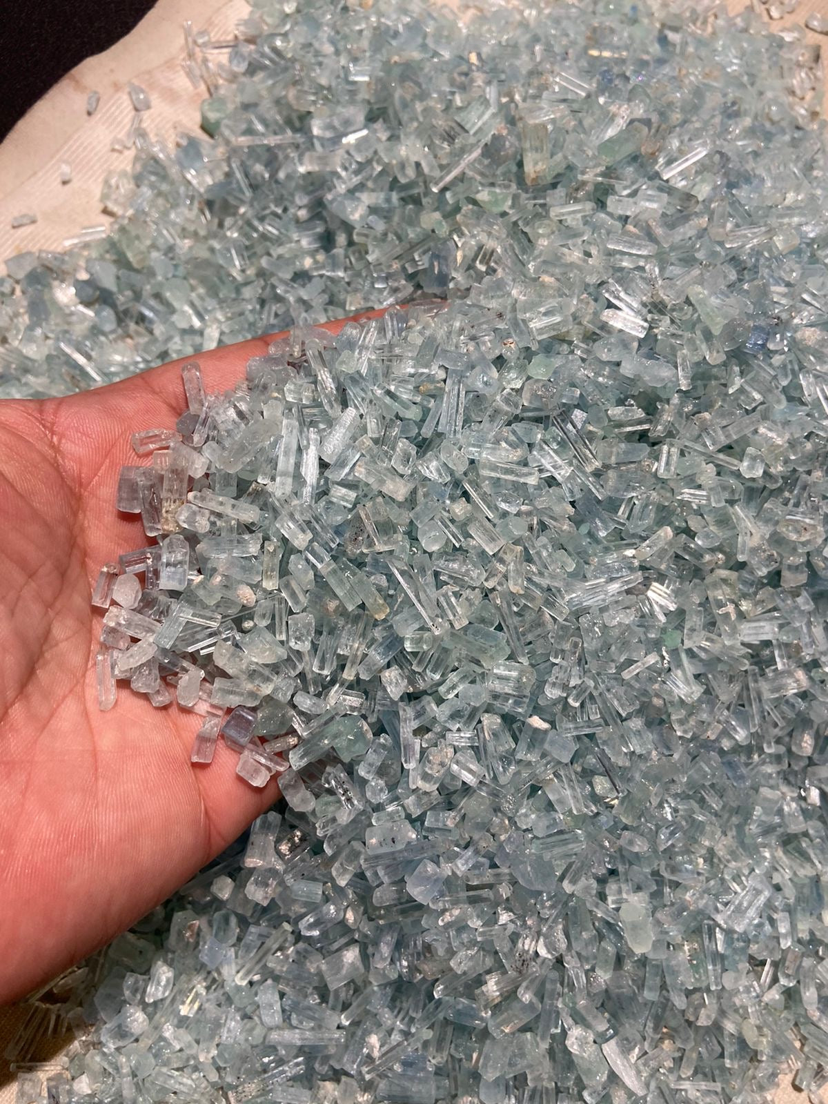 One kg Aquamarine Crystal deal