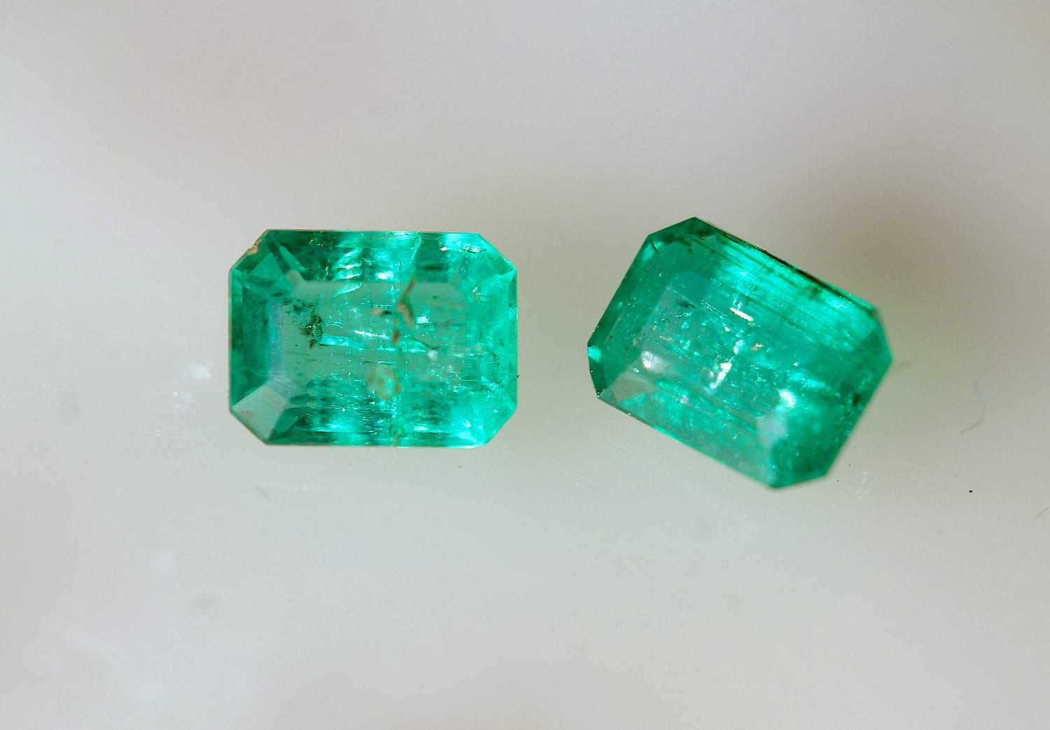 Real Emerald Loose Precious Stones Pair