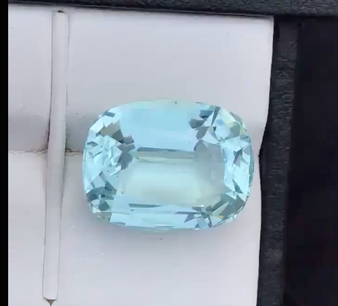 16.80 Carat Natural Aquamarine loose Stone