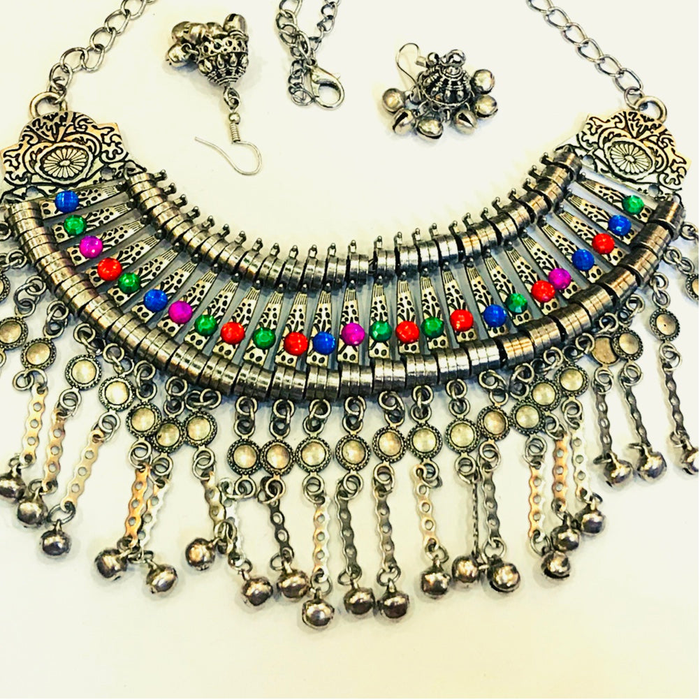 Beautiful Silver Big Necklace And Jhumki Earrings