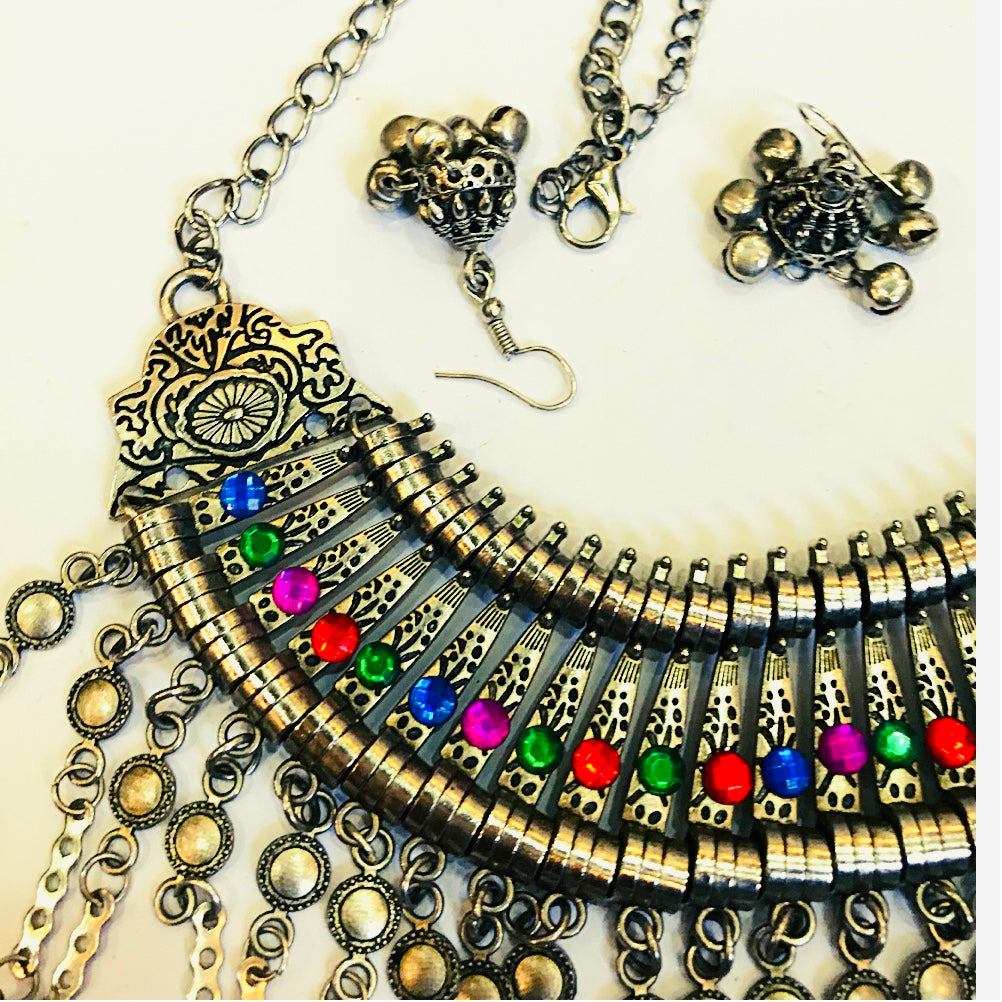 Beautiful Silver Big Necklace And Jhumki Earrings